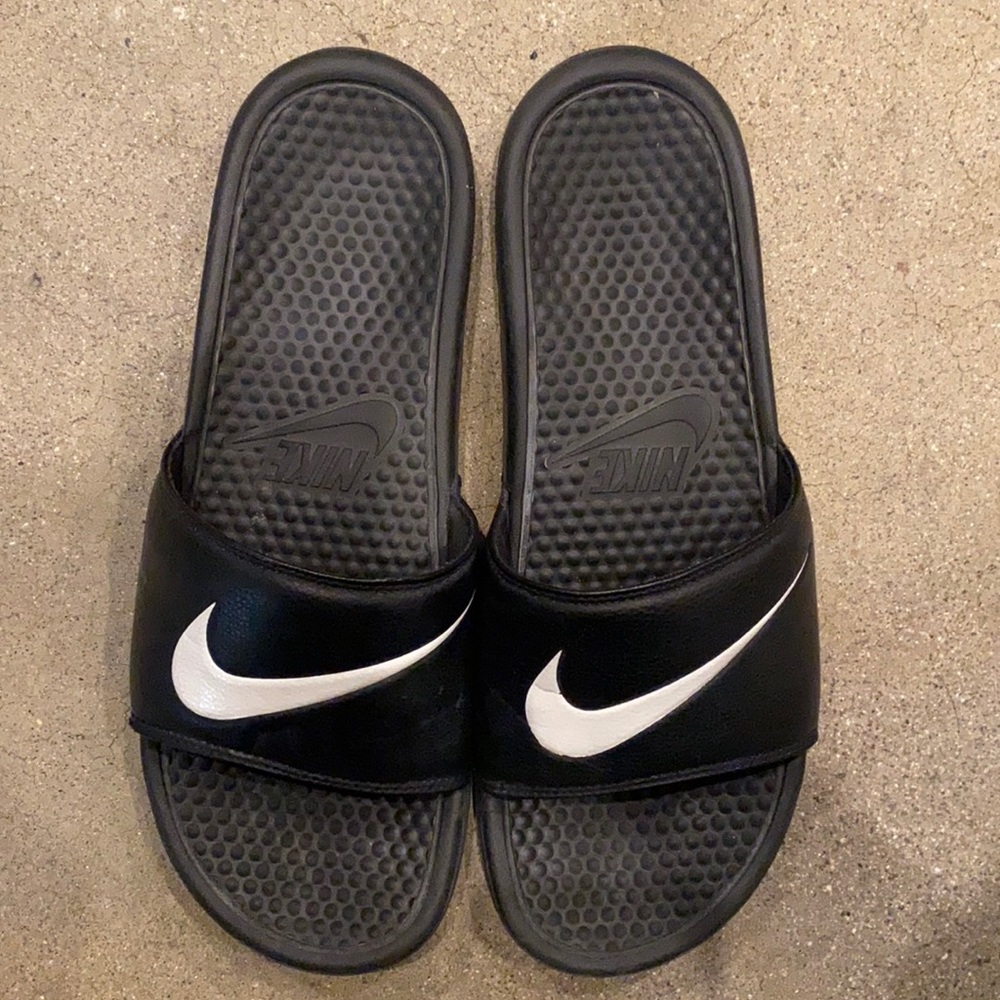 Nike slide sandal - almost new